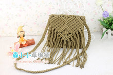 Load image into Gallery viewer, Women&#39;s Straw Shoulder Bag